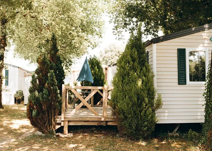 Camping L'orée Des Bois - Atc Routes Du Monde Atc - Saint-pierre D'oléron *