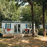L'oree Des Bois - Atc Routes Du Monde Atc - Saint-pierre D'oleron Campsite *